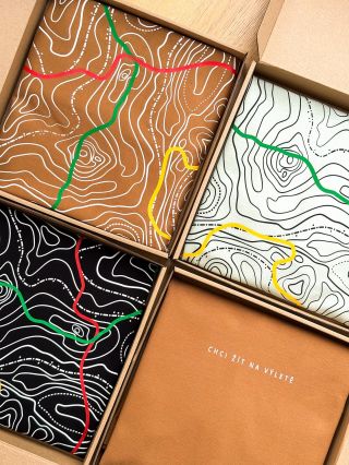 Už jste viděli všechny varianty výletových triček a mikin? #chcizitnavylete Nová letošní limitka hnědá a zelinkavá a...